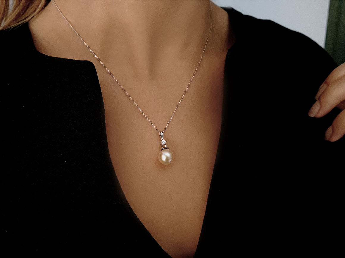 Diamant und Perle Collier - handgefertigter Diamantschmuck aus Feingold | Sirius Diamant