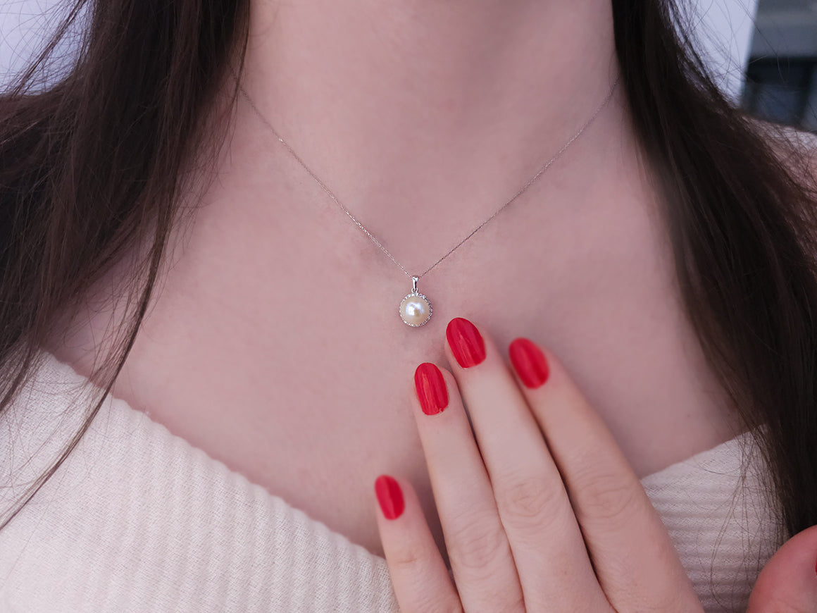 Diamant Perle Schmuckset in 585er 14 Karat Weißgold – handgefertigter Diamantschmuck aus Feingold | Sirius Diamant