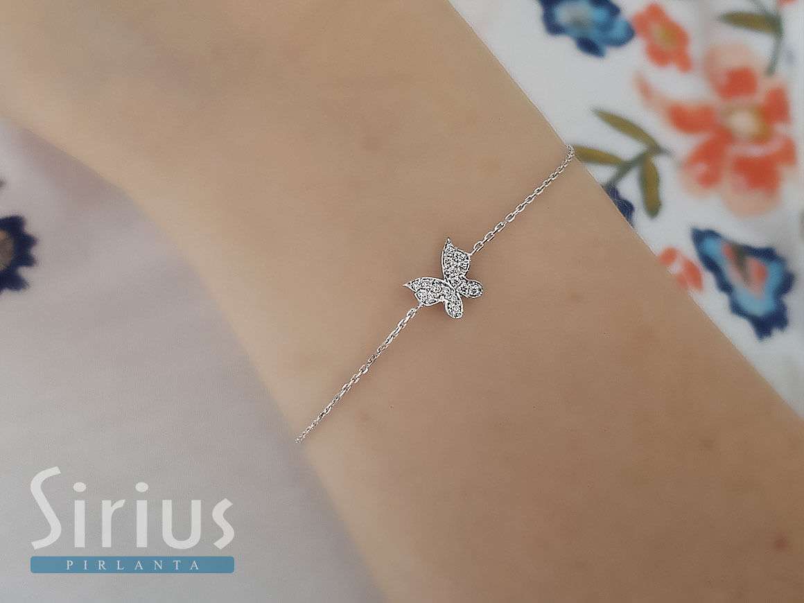 0.18 carat diamond butterfly bracelet in 14 K white gold