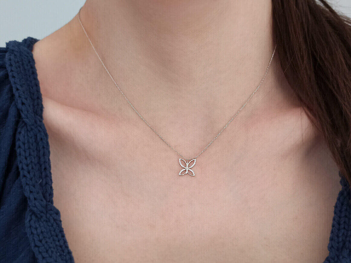 Diamant Schmetterling Collier in 333er 8K Weißgold - handgefertigter Diamantschmuck aus Feingold | Sirius Diamant