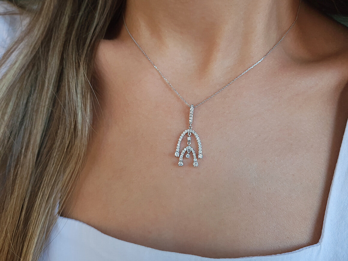 Diamant Poseidon Dreizack Collier in 18 K Weißgold - handgefertigter Diamantschmuck aus Feingold | Sirius Diamant