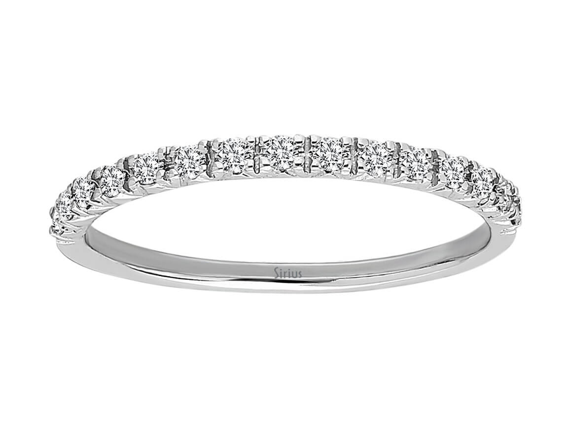 Alliance demi-ronde en diamant