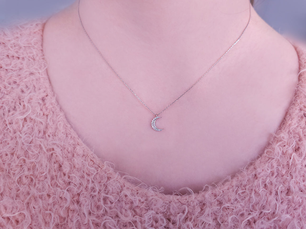 Diamant Mond Collier - handgefertigter Diamantschmuck aus Feingold | Sirius Diamant