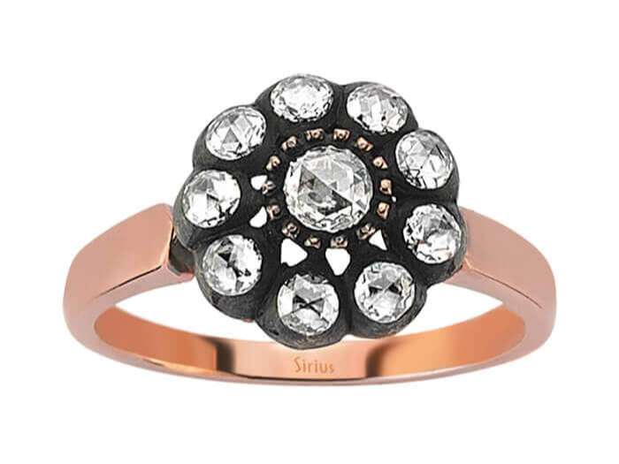 Rose motif rose-cut diamond ring in 8 carat red gold
