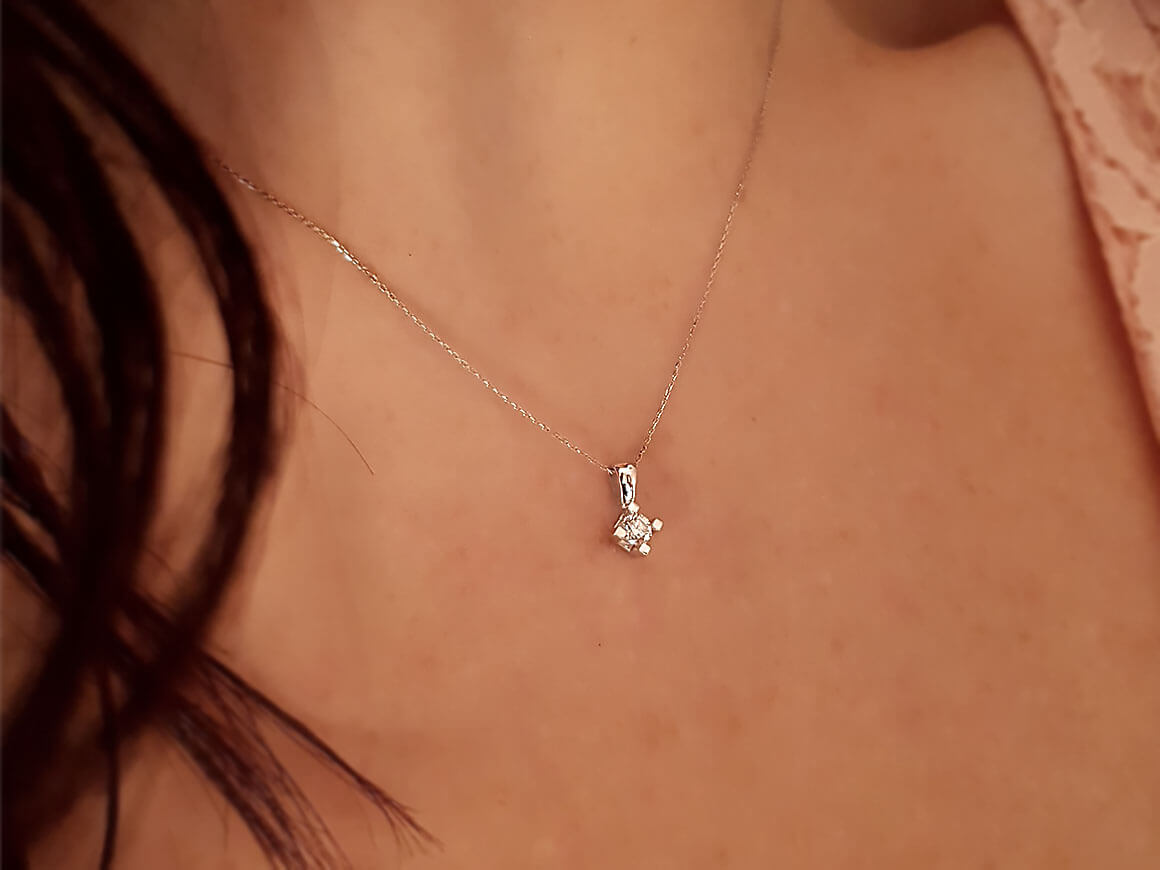 G Farbe 0,20 Carat Solitär Collier - handgefertigter Diamantschmuck aus Feingold | Sirius Diamant