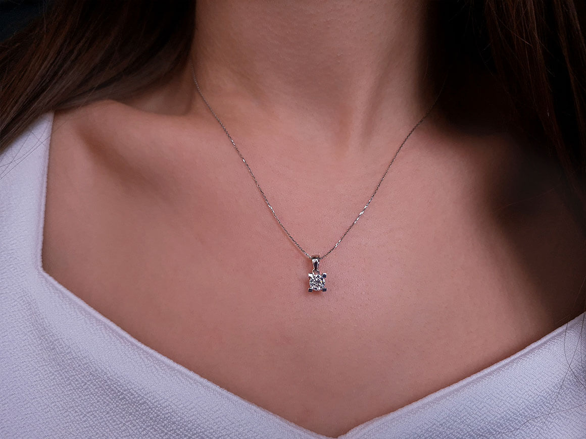 0,40 Carat Diamant Solitär Collier - handgefertigter Diamantschmuck aus Feingold | Sirius Diamant