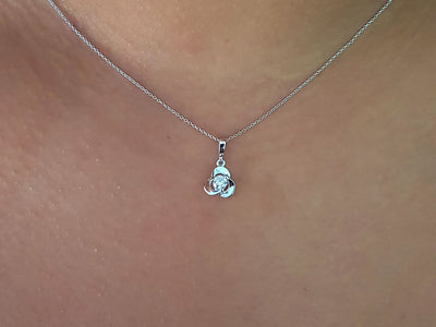 Diamond solitaire jewelry set in 14K white gold