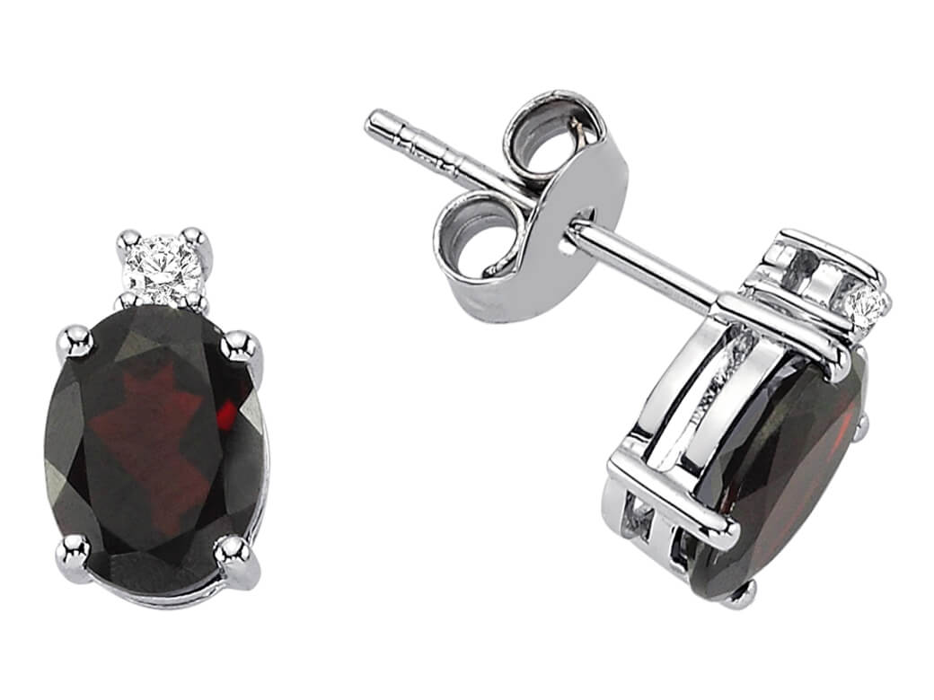 Diamant und Oval Granat Ohrstecker in 333er 8 Karat Weißgold - handgefertigter Diamantschmuck aus Feingold | Sirius Diamant