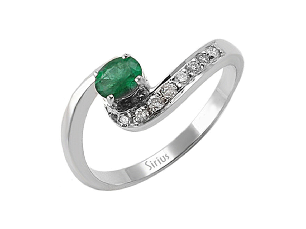 Diamond and oval emerald ring in 333 8 carat white gold