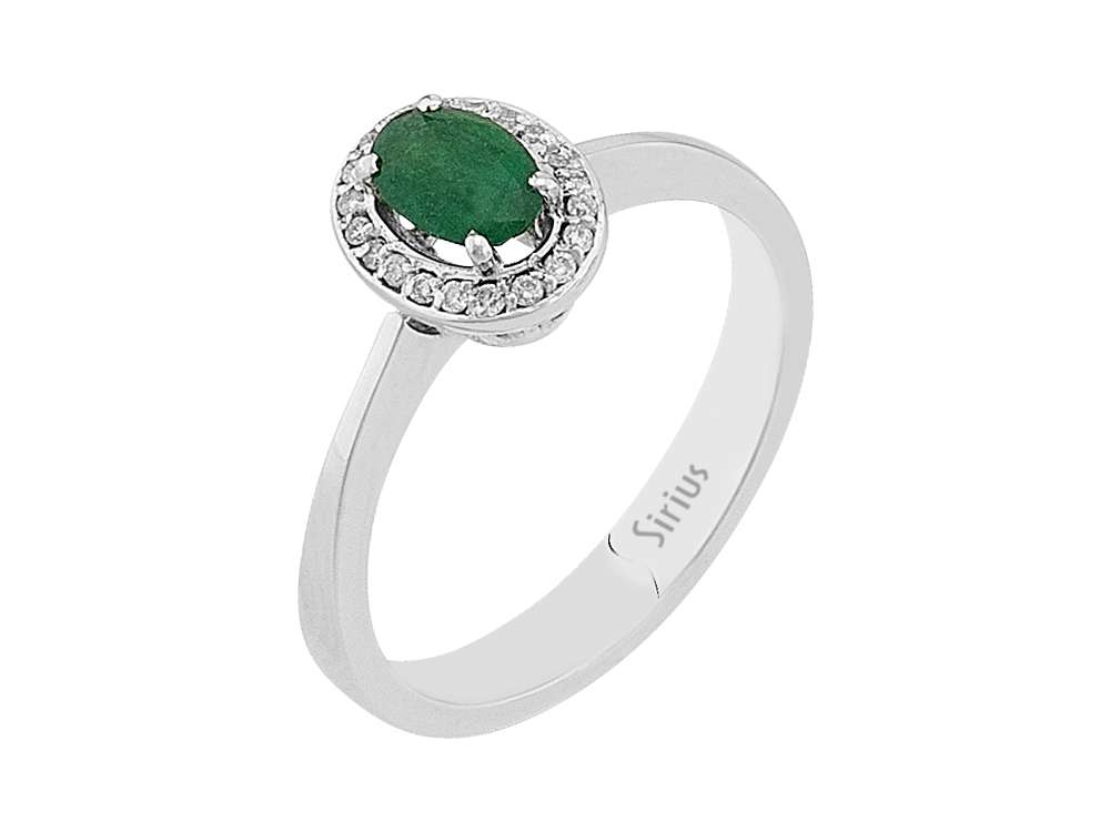 Diamond and oval emerald ring in 333 8 K white gold
