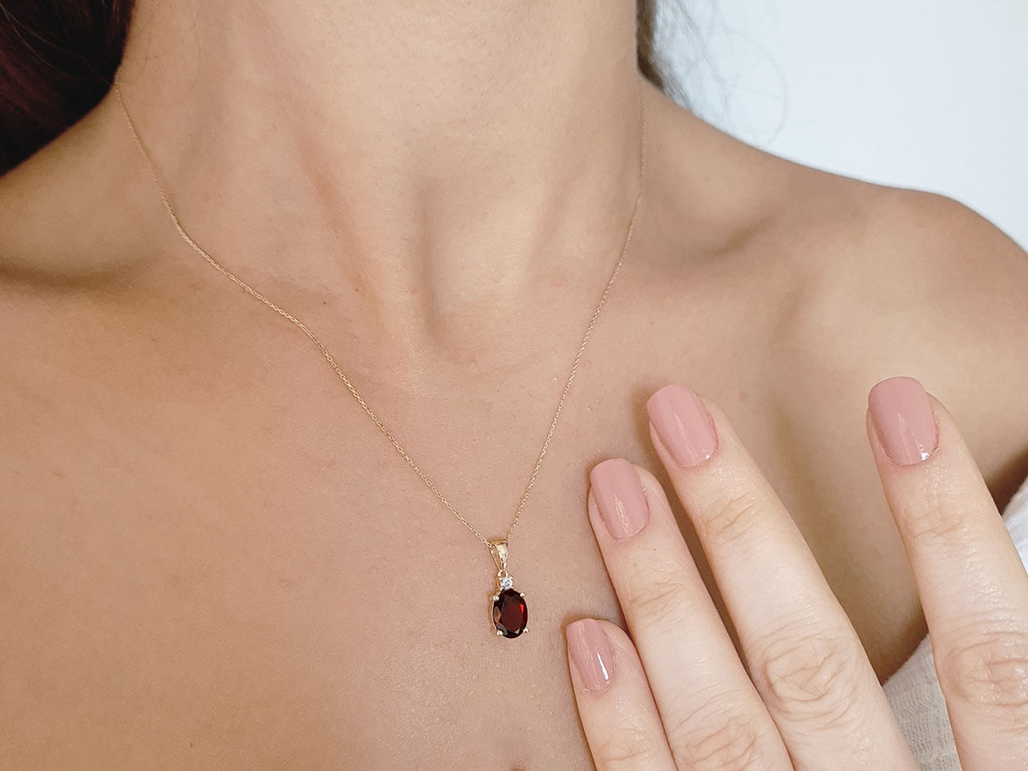 Diamant und Oval Rosa Radoolit Collier - handgefertigter Diamantschmuck aus Feingold | Sirius Diamant