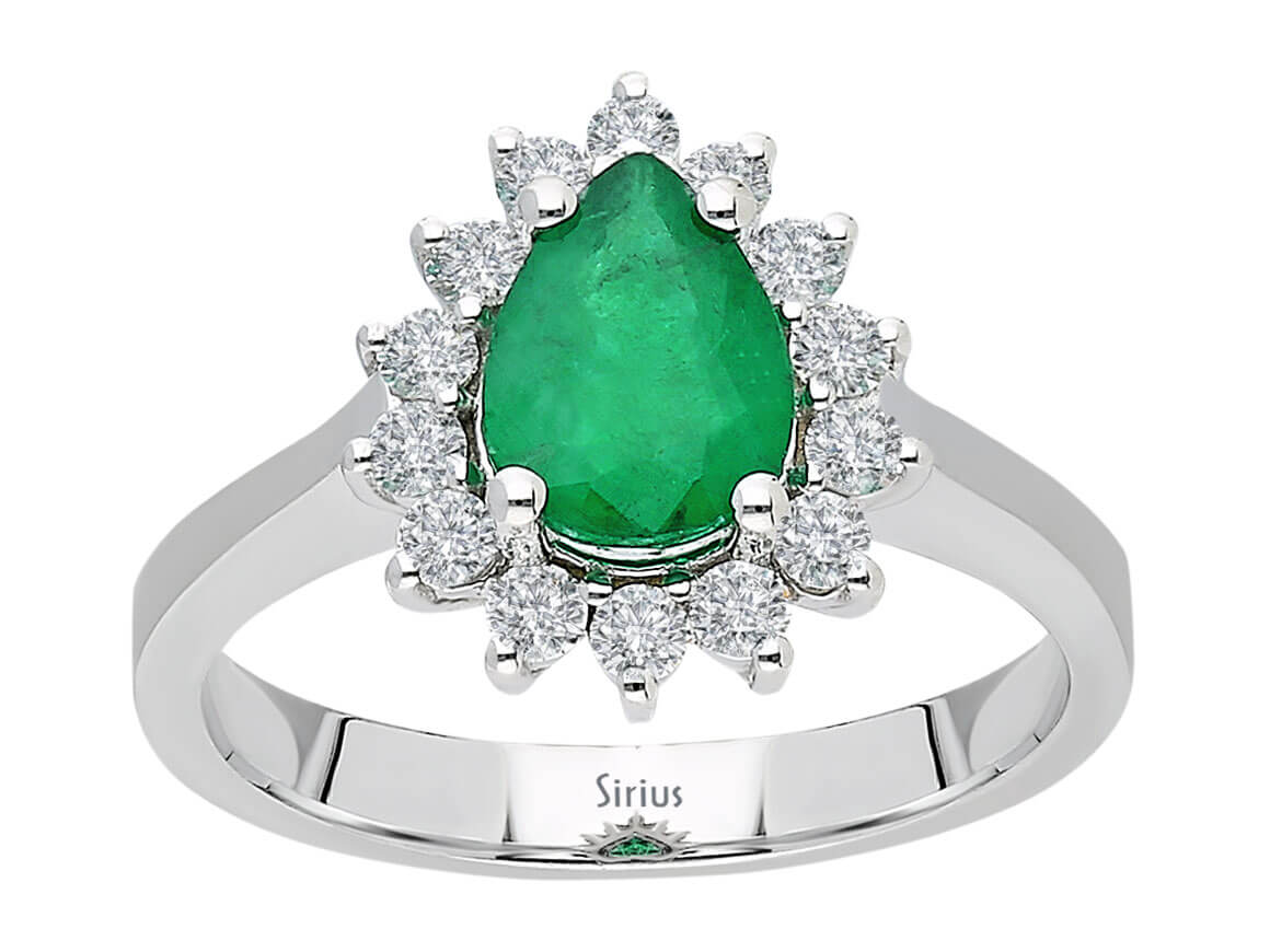 Diamond and drop emerald ring in 14 K white gold