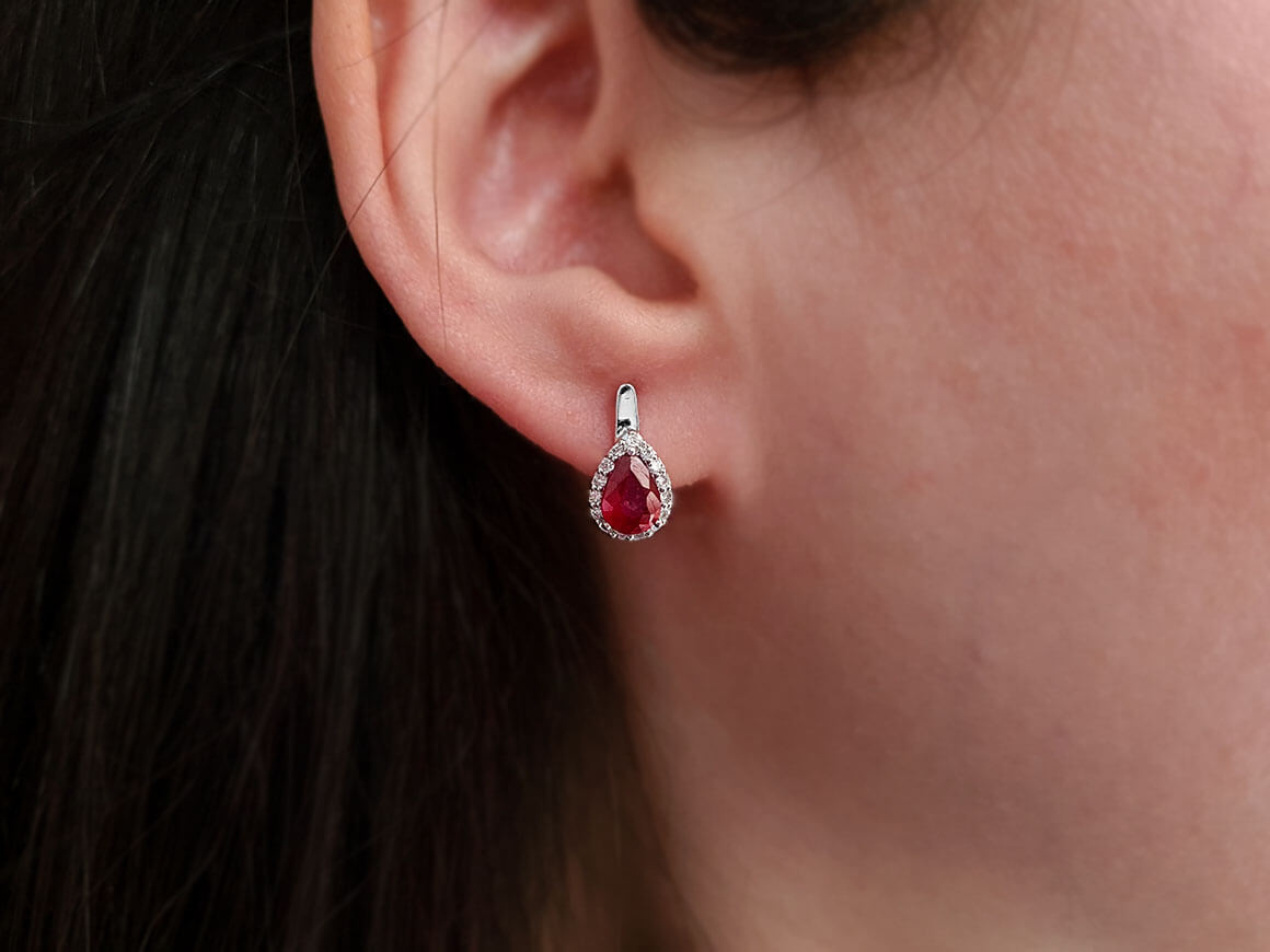Diamant und Tropfen Rubin Ohrringe - handgefertigter Diamantschmuck aus Feingold | Sirius Diamant