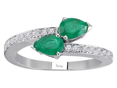 Diamond and drop emerald ring in 14 K white gold