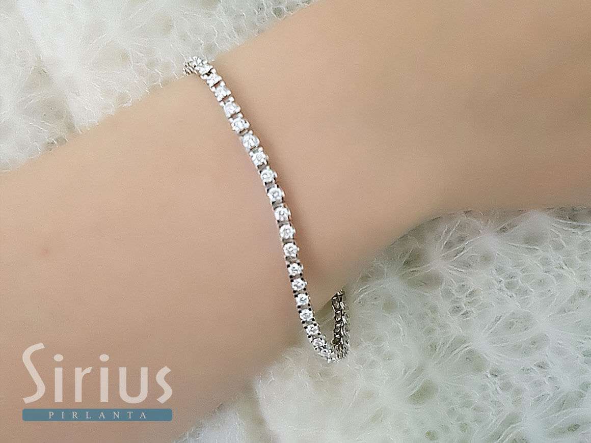 Bracelet tennis en or blanc 14 carats avec diamants de 2,50 carats 