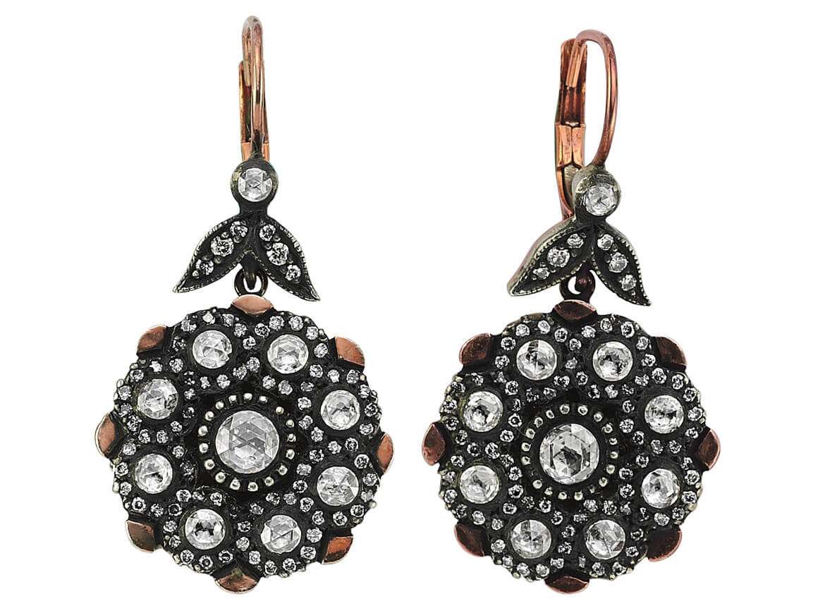 Diamantohrringe mit Divanhane-Nieten – handgefertigter Diamantschmuck aus Feingold | Sirius Diamant