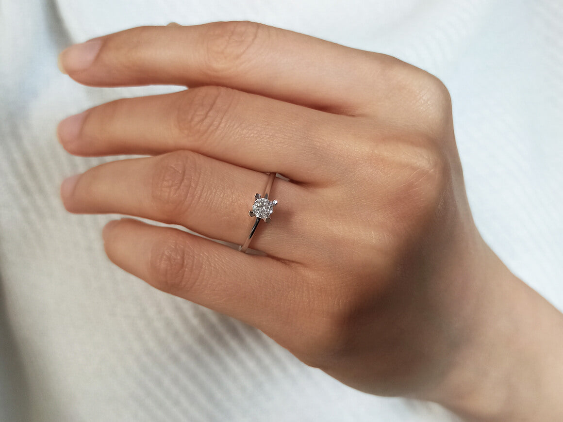 Bague solitaire en diamant de 0,30 carat 