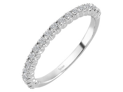Alliance demi-ronde en or blanc 18 carats avec diamants de 0,32 carat