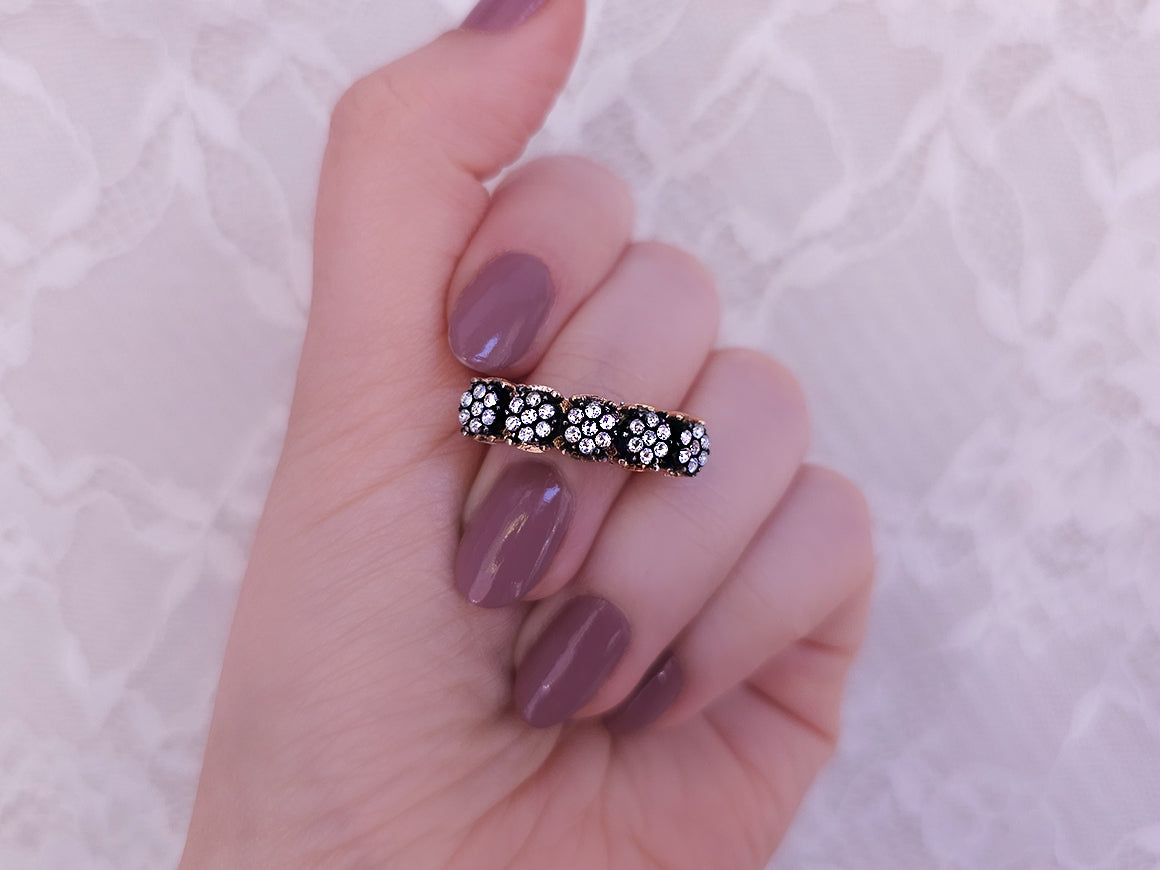 Diamant-Blütenstraußring - handgefertigter Diamantschmuck aus Feingold | Sirius Diamant