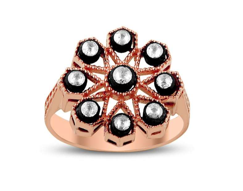 Diamant-Blumenring - handgefertigter Diamantschmuck aus Feingold | Sirius Diamant