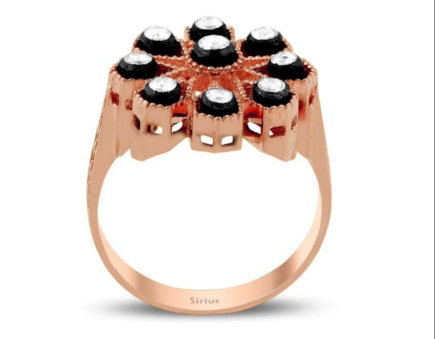 Diamant-Blumenring - handgefertigter Diamantschmuck aus Feingold | Sirius Diamant
