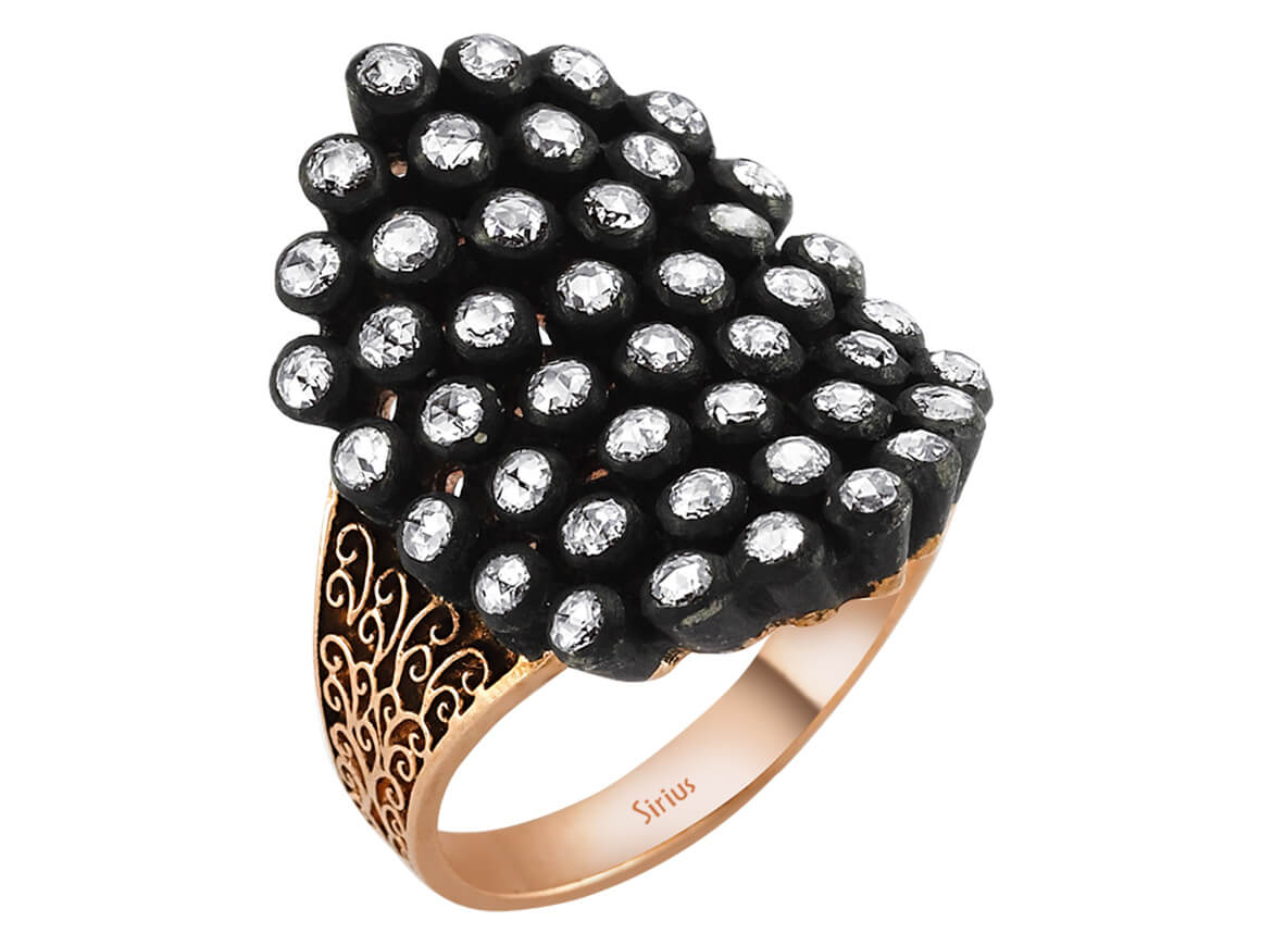 Diamant-Ring mit Wabenmuster - handgefertigter Diamantschmuck aus Feingold | Sirius Diamant