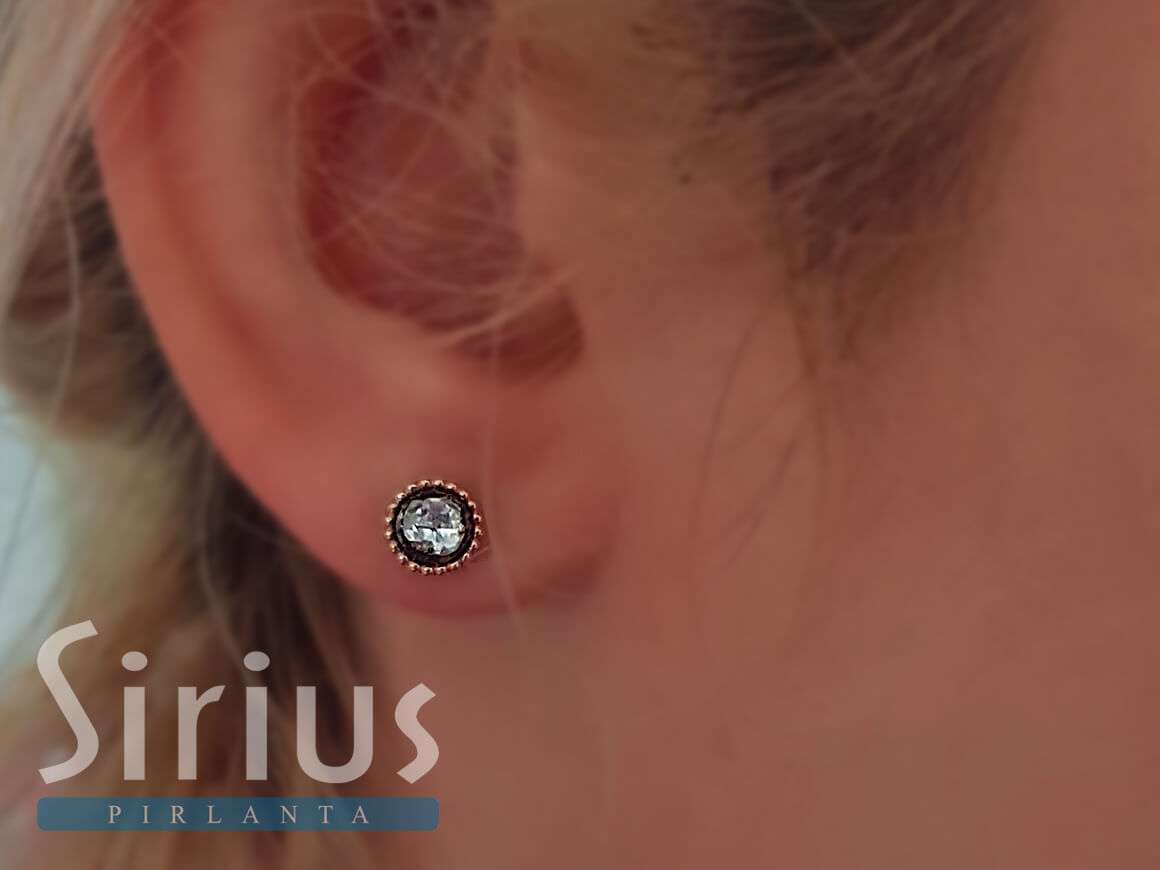 0,30 Karat Diamantohrring - handgefertigter Diamantschmuck aus Feingold | Sirius Diamant