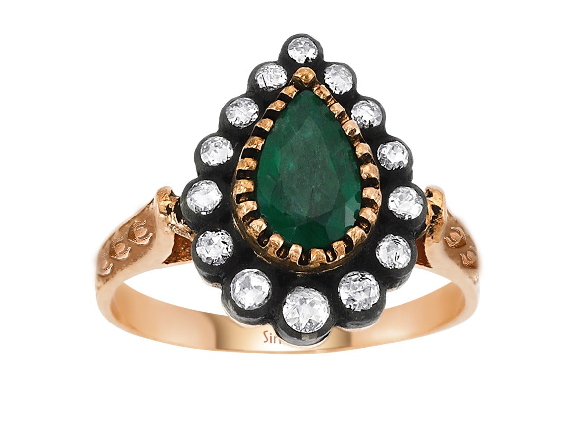 Diamant- und Tropfen-Smaragdring - handgefertigter Diamantschmuck aus Feingold | Sirius Diamant
