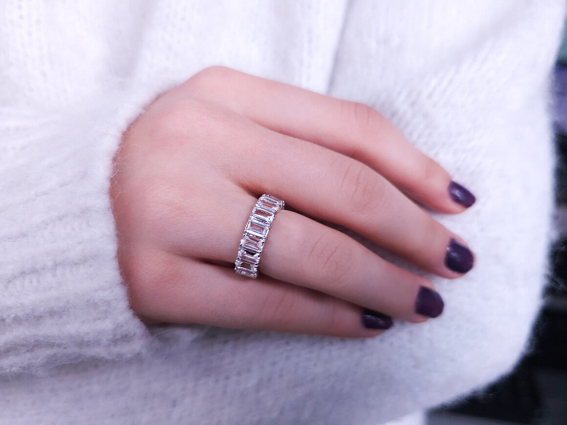 Emerald-cut white topaz tamtur ring