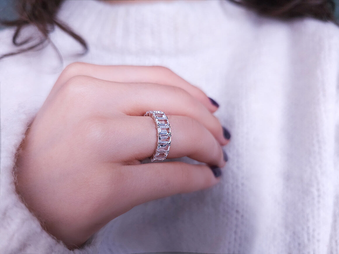 Emerald-cut white topaz tamtur ring