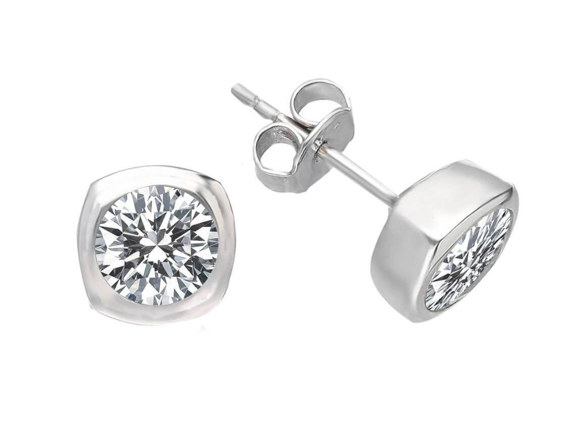 Diamond solitaire stud earrings in 14k white gold
