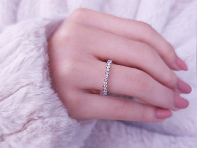 Alliance demi-ronde en diamant de 0,14 carat