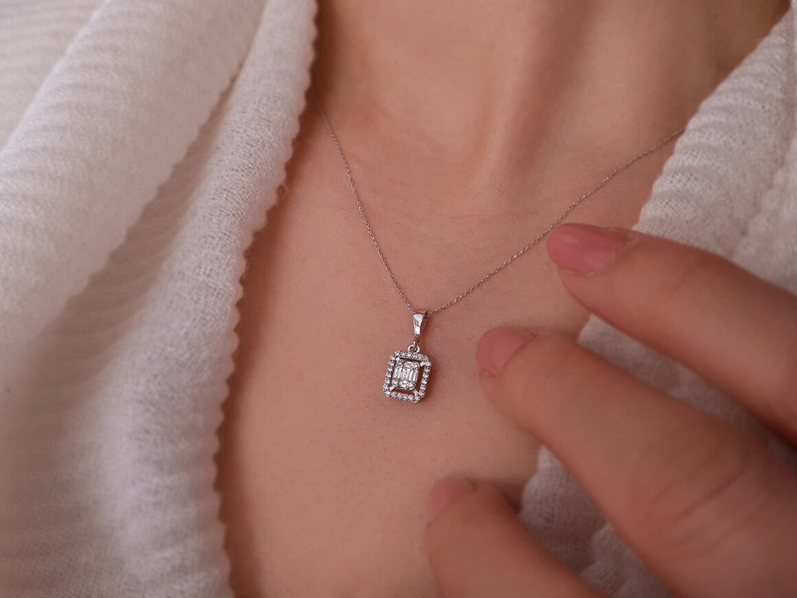 0,21 Karat Diamant Baguette Collier - handgefertigter Diamantschmuck aus Feingold | Sirius Diamant