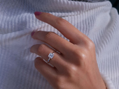 Bague baguette en diamant de 0,22 carat 