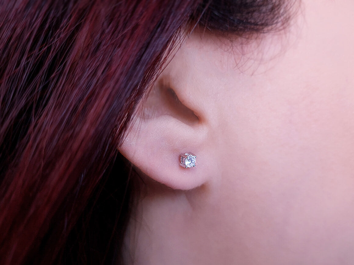 0,22 Carat Solitär Ohrringe - handgefertigter Diamantschmuck aus Feingold | Sirius Diamant