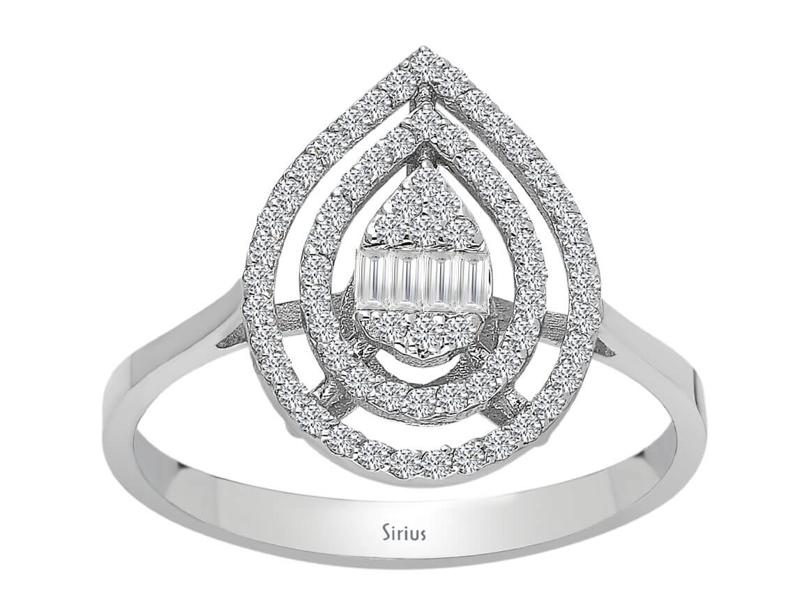 Bague en forme de larme avec diamant baguette de 0,23 carat 