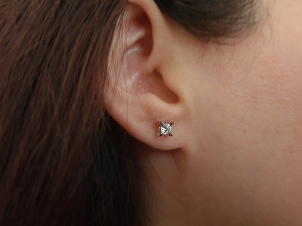 F-Farbe 0,36 Karat Diamant-Ohrringe - handgefertigter Diamantschmuck aus Feingold | Sirius Diamant