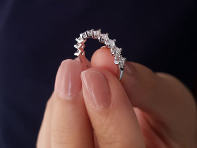 Alliance demi-ronde en diamant de 0,60 carat 