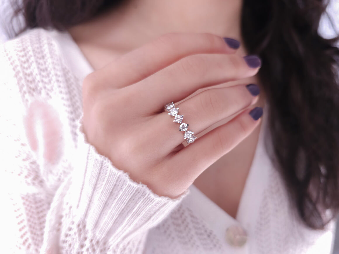 F-Farbe 1,04 Karat Diamant-Halbrundring