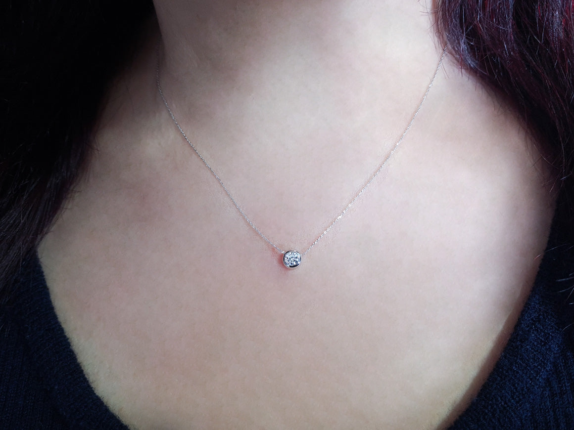 0,20 Karat Diamant Solitaire Collier – handgefertigter Diamantschmuck aus Feingold | Sirius Diamant