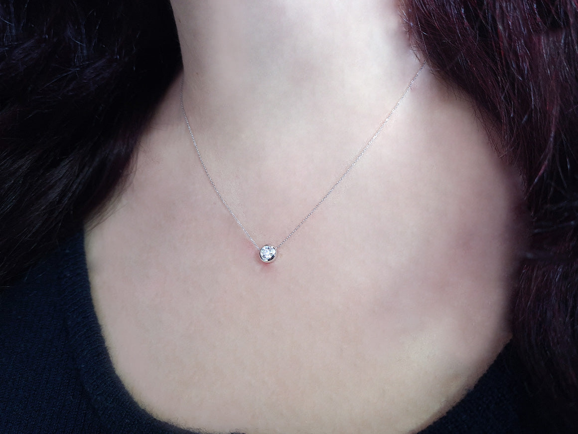 0,20 Karat Diamant Solitaire Collier – handgefertigter Diamantschmuck aus Feingold | Sirius Diamant