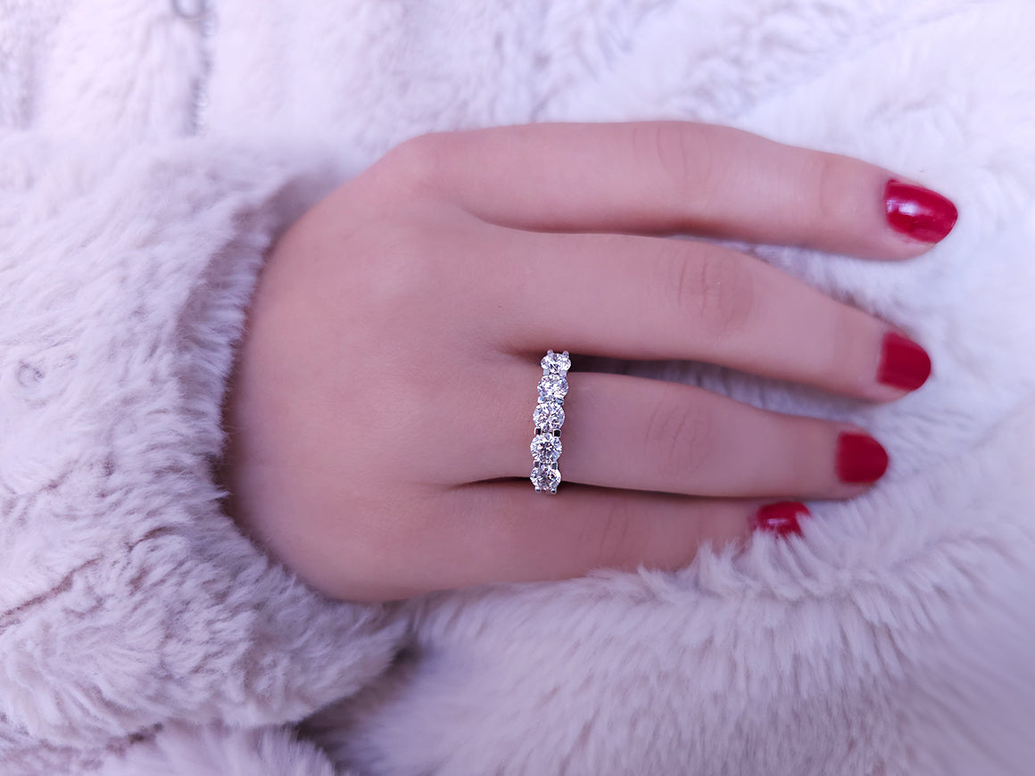 Alliance de 5 diamants de 1,52 carat en 18 carats
