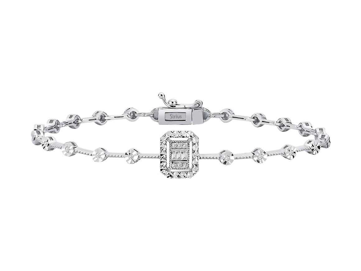 Baguette diamond bracelet with glitter effect