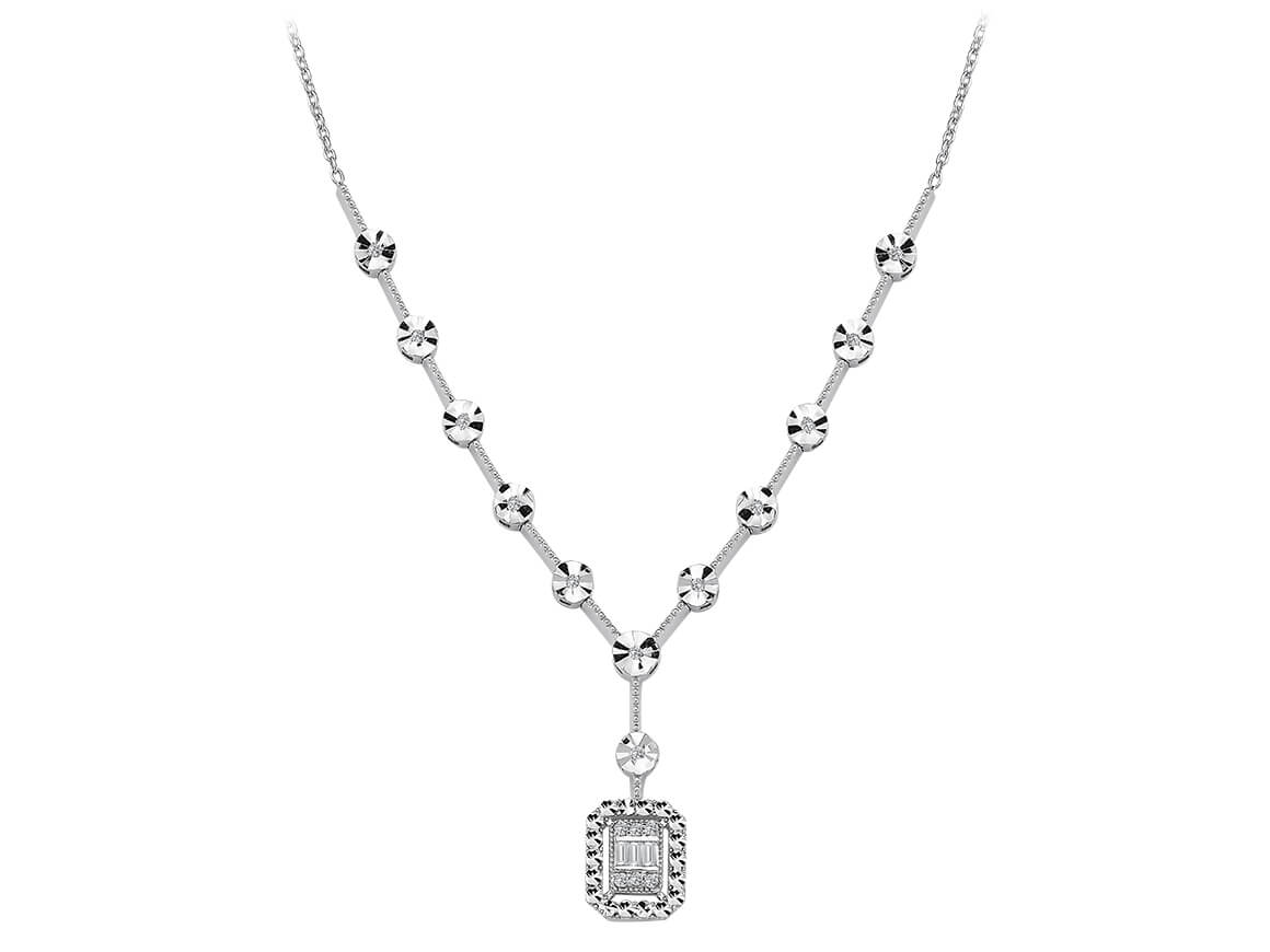 Baguette diamond necklace with glitter effect