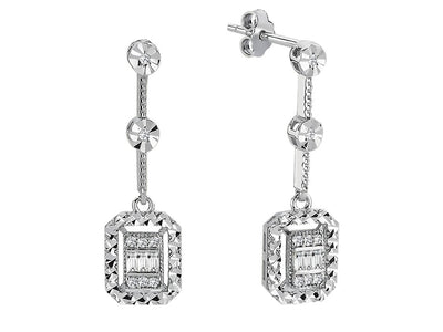 Baguette diamond earrings with glitter effect