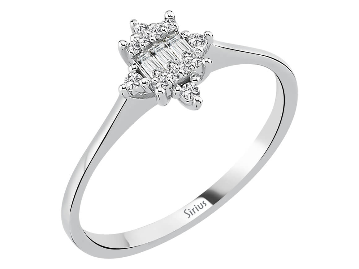 Baguette Diamant Izarra Ring in 8k Weißgold - handgefertigter Diamantschmuck aus Feingold | Sirius Diamant