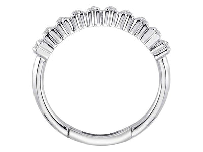 Alliance semi-circulaire motif cœur diamant