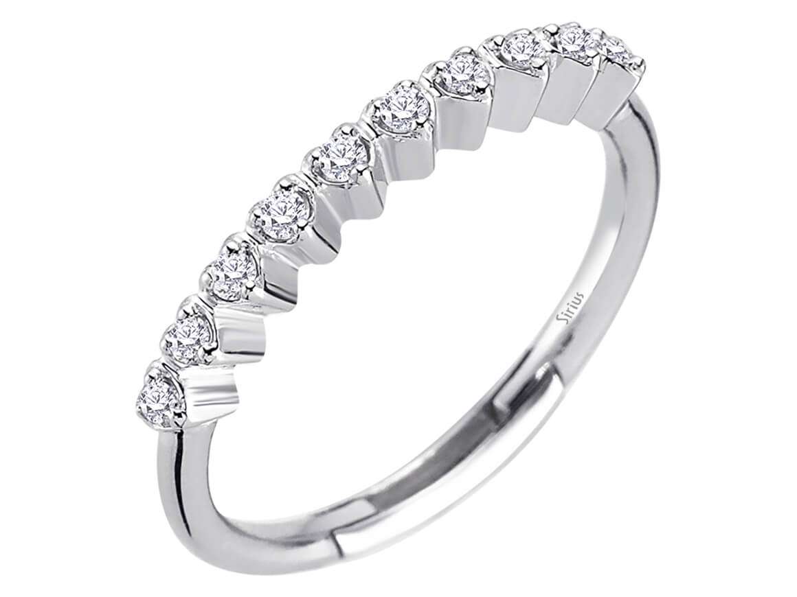 Alliance semi-circulaire motif cœur diamant