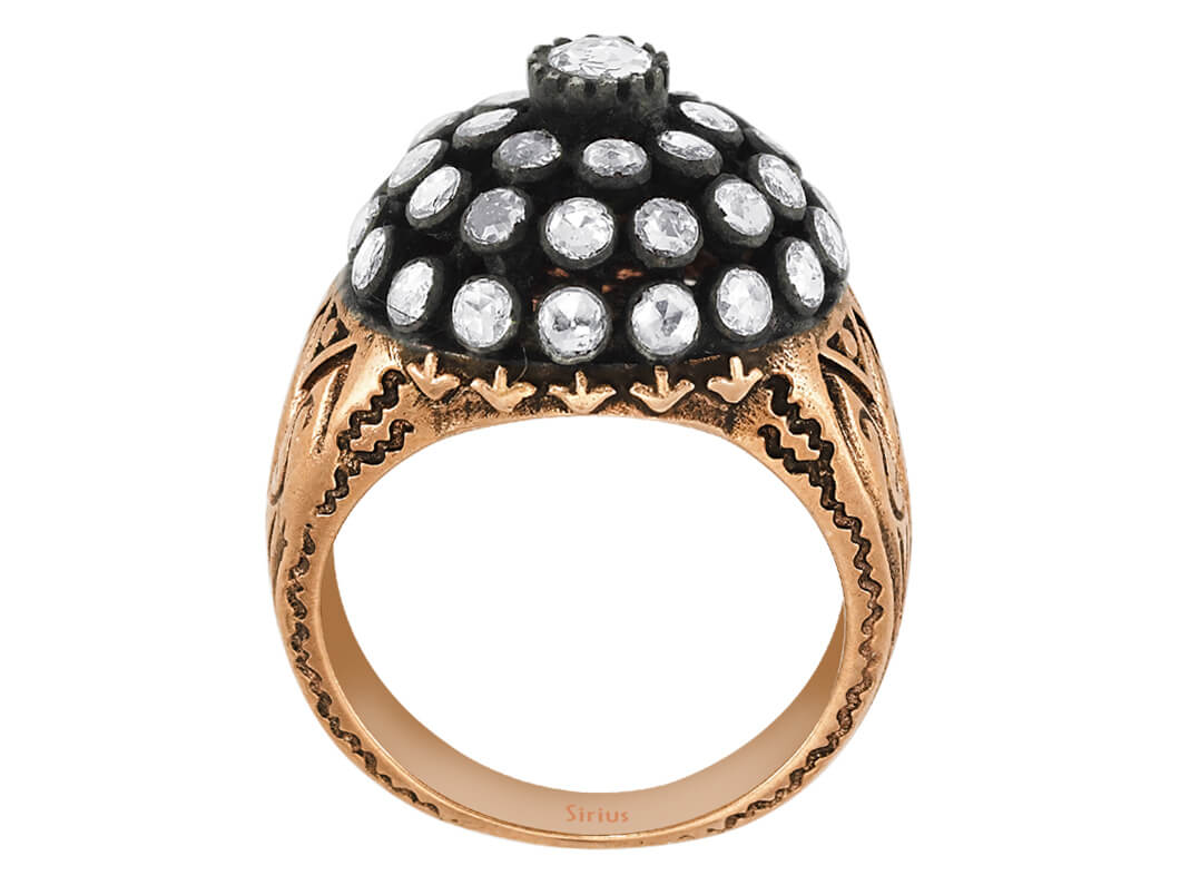 Großer Diamantring mit Kuppel - handgefertigter Diamantschmuck aus Feingold | Sirius Diamant