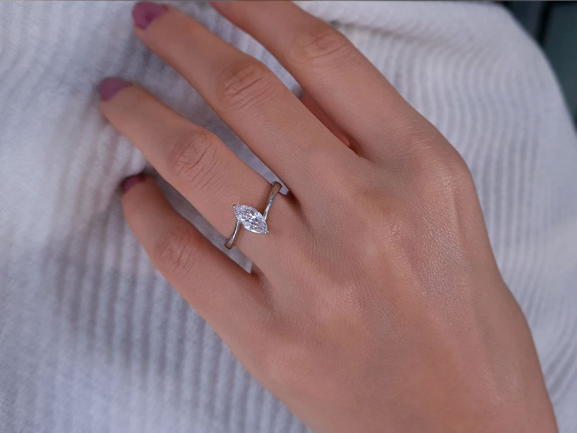 Bague solitaire en diamant marquise de 0,70 carat